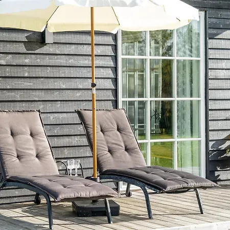 Thala - 500m From The Sea By Interhome
