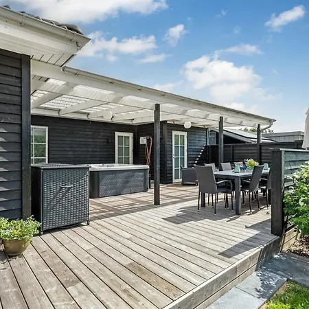 Thala - 500m From The Sea By Interhome Semesterbostad *